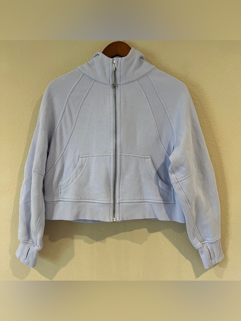 Lululemon Scuba Oversized crop full Zip Hoodie in Lilac light purple size XS/S
